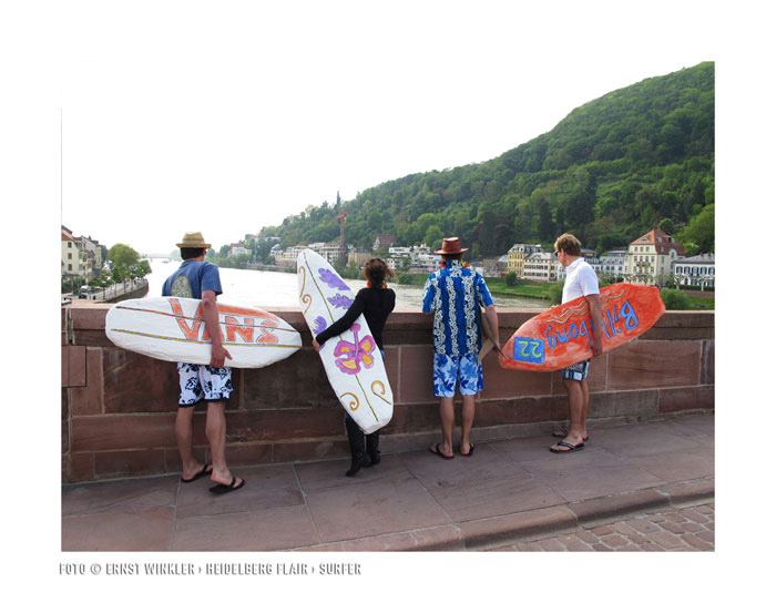 Heidelberg Surfer an der alten Brücke - Ernst Winkler